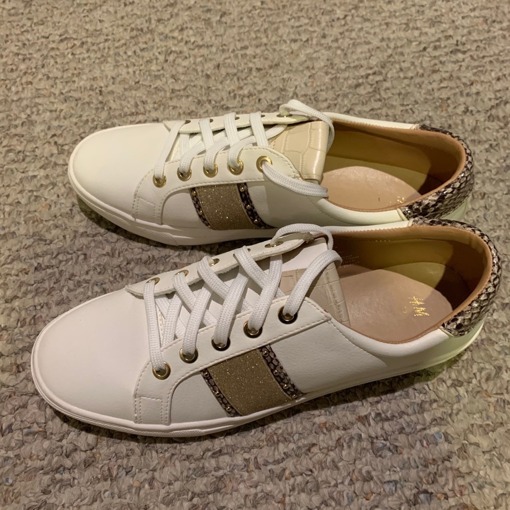 H&M White/Snakeskin-Patterned Sneakers (Size: 8)